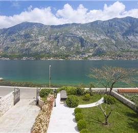 5 bedroom bayside villa with pool near Kotor, sleeps 12